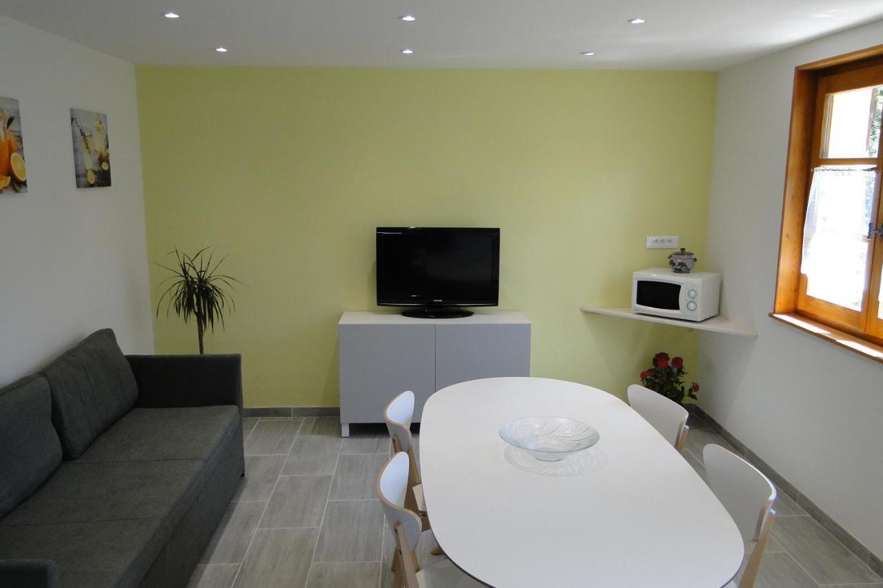 Gite 829 Montagnes Du Jura Avec Spa Et Sauna Classe 3 Etoiles Foncine-le-Haut ภายนอก รูปภาพ